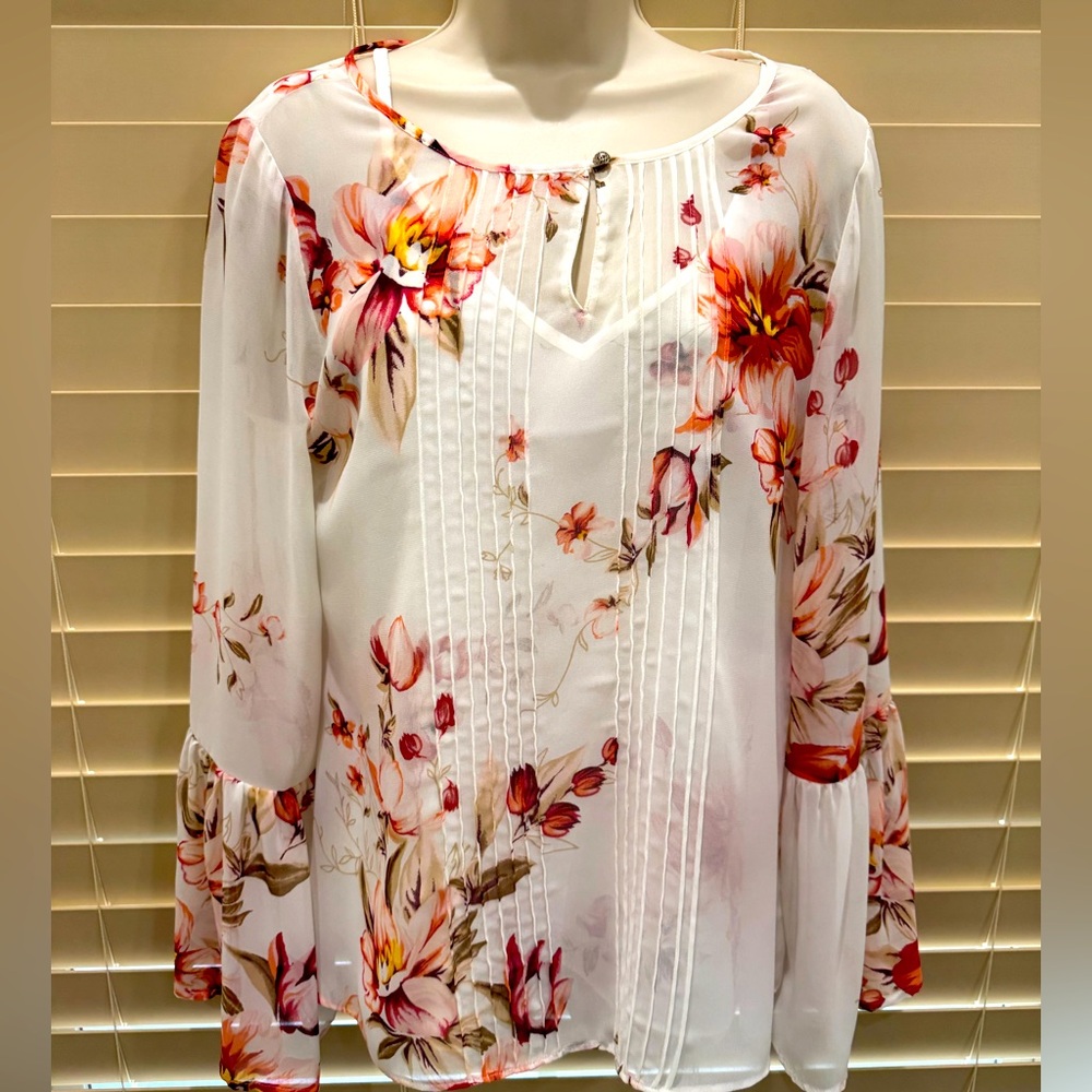 White House black market blouse with built in matching tank. Size 8